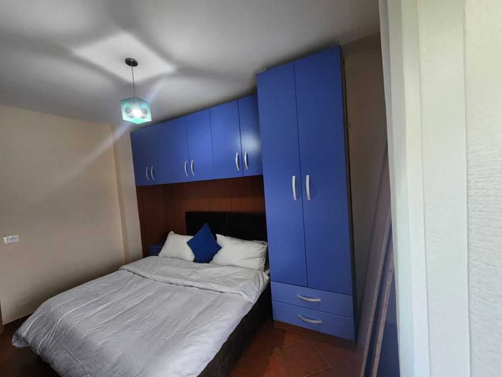 Apartament me qera 1+1 - 📍Pallati me Shigjeta , rruga Irfan Tomini, prane karburant Kastrati