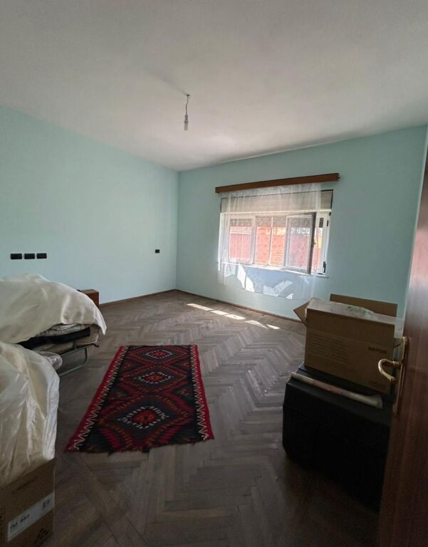 🏢 Appartamento 2+1 in vendita vicino alla Scuola “Kushtrimi i Lirisë” – Durrës 📍