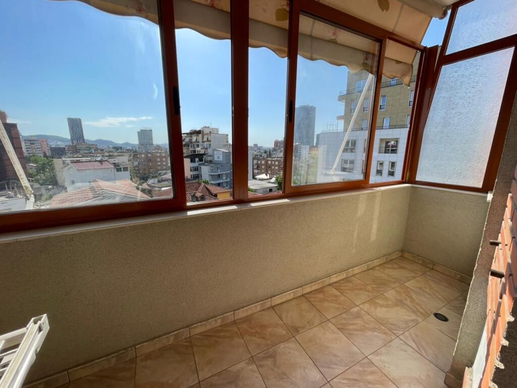Shitet Apartament 2+1+2 tek Rr. Elbasanit