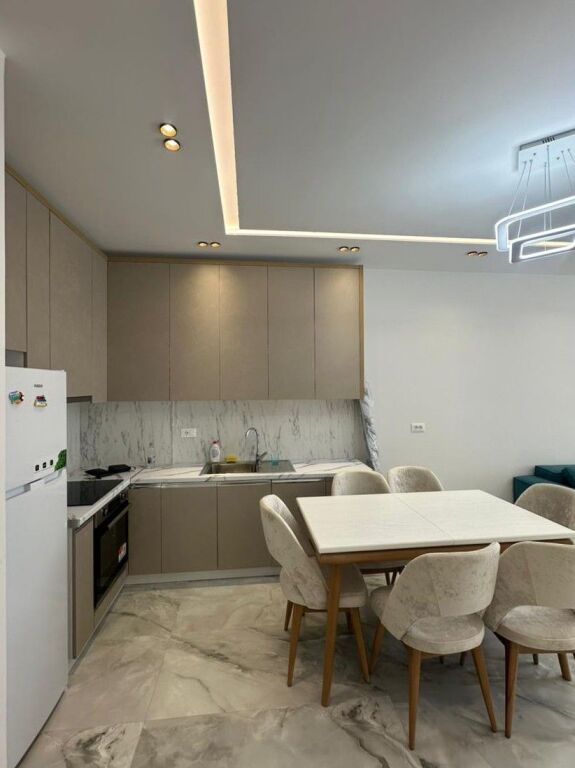 Super Appartamento 2+1 in vendita a White Tower Residence a Golem 📍