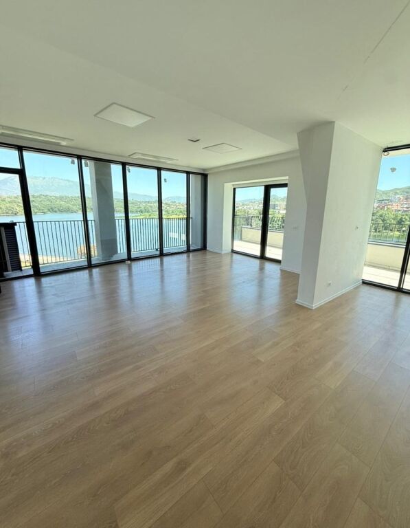 🏢 OFFICE/BUSINESS SPACE FOR RENT – LAKE VIEW RESIDENCE ARTIFICIAL LAKE