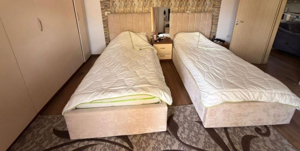 3+1, with parking, botanical garden, 700 euros