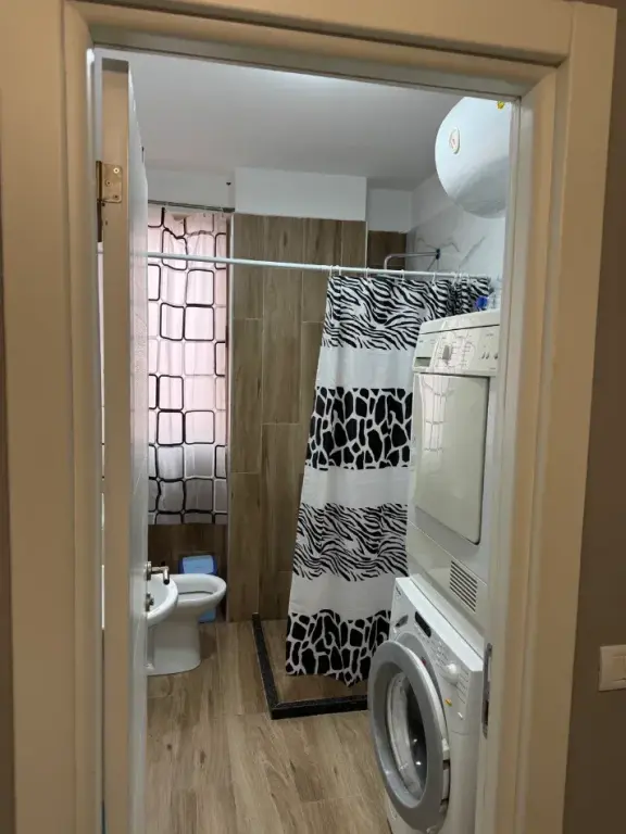 Qera | Apartament 3 + 1 | Liqeni i Thatë | 550 €/muaj
