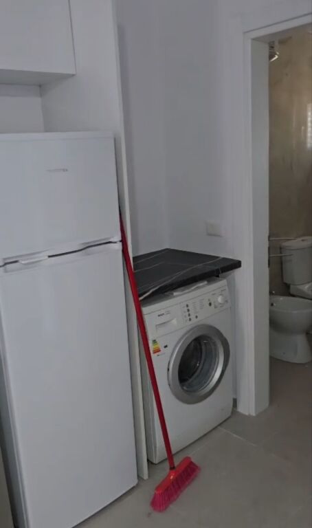 Affitto | Vilë 1 + 1 | Rruga 5 Maji | 450 €/mese