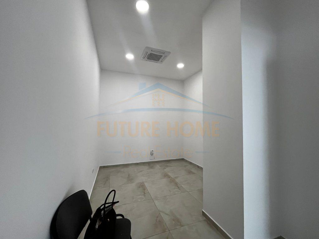 For Rent, Service Unit, Pharmacy 10, '' Arlis '' Complex, Dibrës Street.