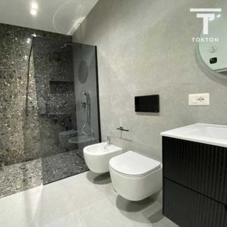 QIRA, APARTAMENT 2+1+2, RRUGA: "JORDAN MISJA", TIRANË