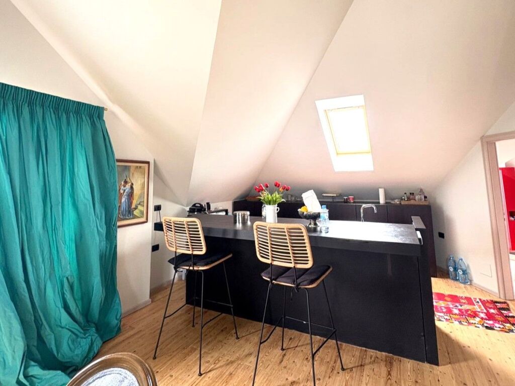 2+1 apartment with veranda for sale on ilo mitke qafzezi street pro1312