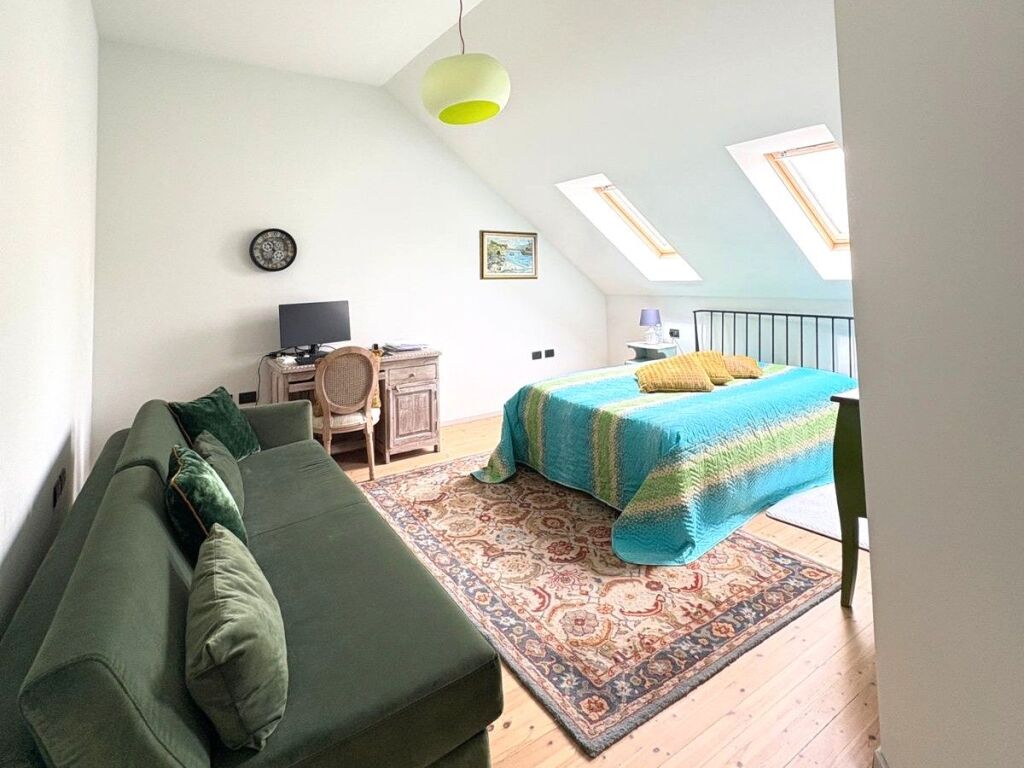 2+1 apartment with veranda for sale on ilo mitke qafzezi street pro1312
