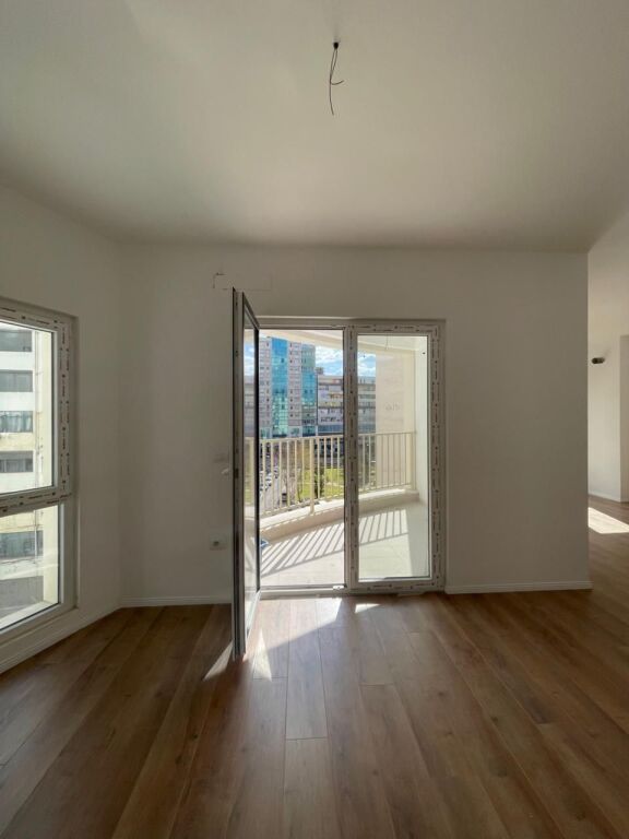 🏡 Shitet Apartament 2+1+2 tek Zogu i Zi
