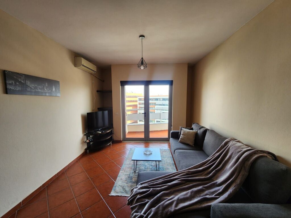 Apartament me qera 1+1 - 📍Pallati me Shigjeta , rruga Irfan Tomini, prane karburant Kastrati
