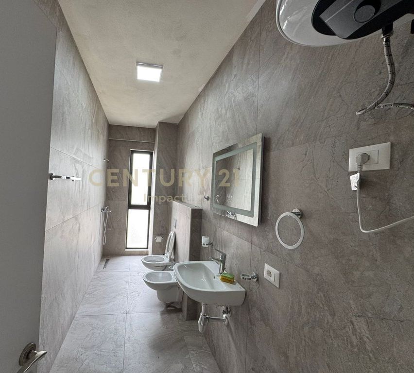 Apartament 2+1+2 me qira pranë QSUT