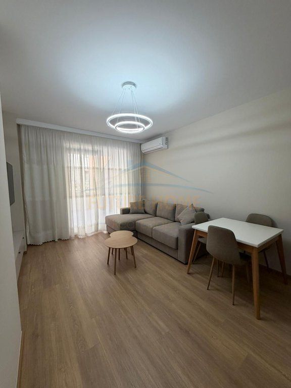 Qira, Apartament 1+1, Kopshti Zoologjik, Tiranë.