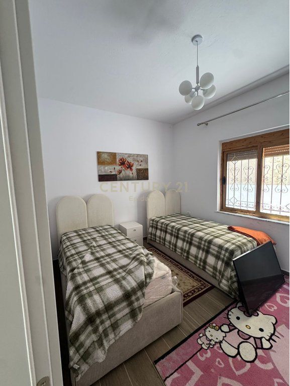 Apartament 2+1 me Qera tek Rruga Siri Kodra !