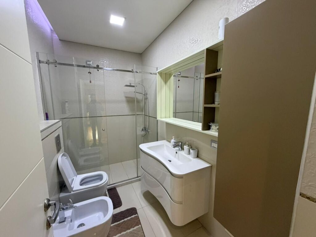 📣 AFFITTO SUPER Appartamento 2+1 Con 2 Bagni E 2 Balconi 📍 Zogu i Zi, Vicino Ring Center ✨ 💶 Prezzo 1.100 Euro Lordo