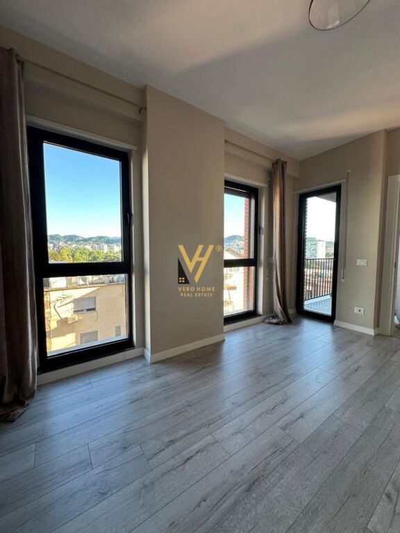 OFFICE 77 M2 FOR RENT IN MYSLYM SHYR 700 EURO