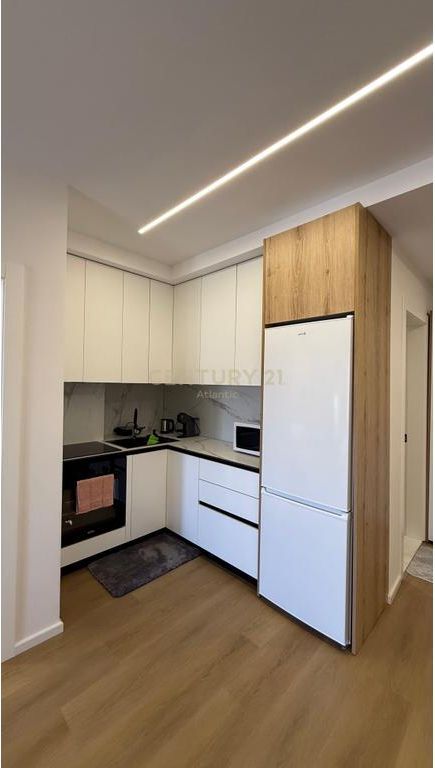 Apartament 1+1 Me Qira në Plazh Iliria, Durrës ! 50 m Larg Detit