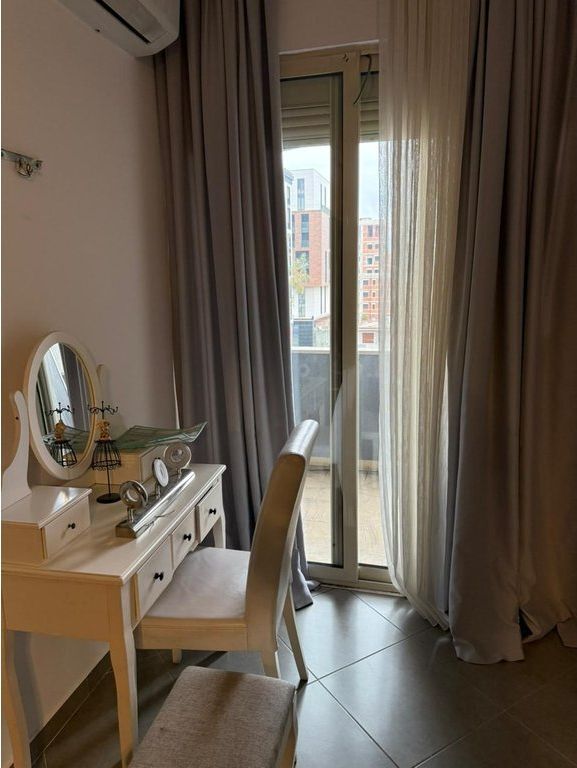 Apartament 2+1 me qira përballë Spitalit Amerikan 3 550 € /Muaj