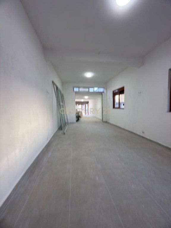 BUSINESS PREMISES FOR RENT BY THE ROAD, DURRES !!