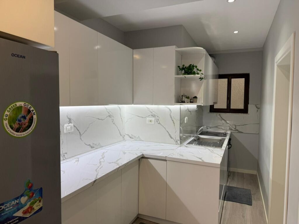 Vendiamo appartamento 2+1 a 21 Dhjetori
