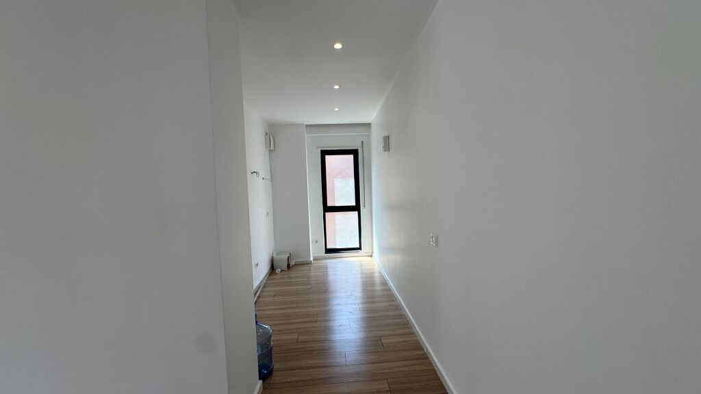 Office space for rent at Myslym Shyri !