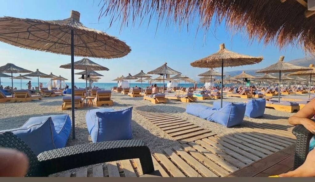 1+1 Apartment for sale with side sea view in Radhime – Rexhina Palm Resort