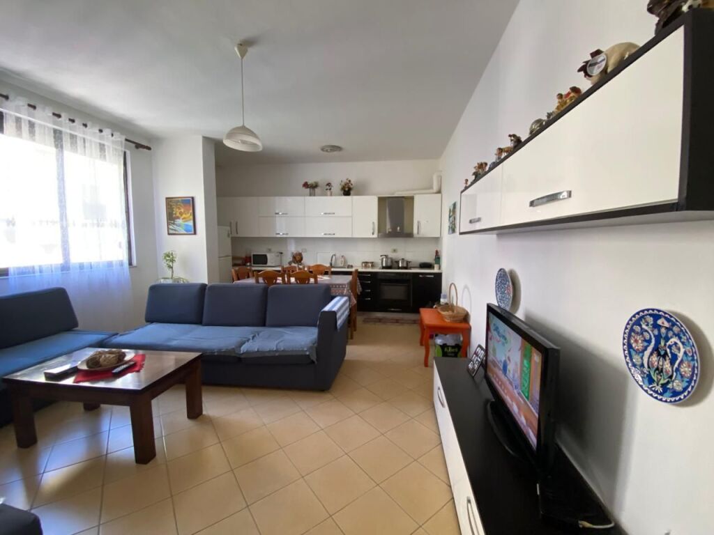 SHITET APARTAMENT 3+1 YZBERISHT, Albania