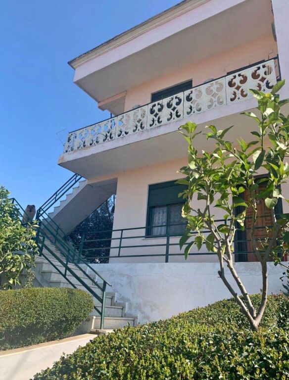 CASA IN AFFITTO 1+1 SECONDO PIANO DI UNA VILLA - SANATORIUM, TIRANA