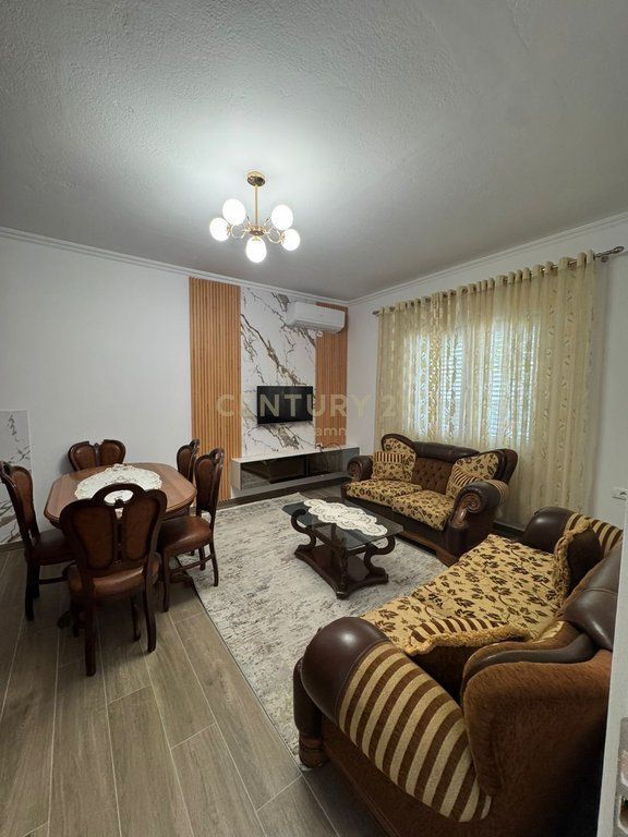 Apartament 2+1 me Qera tek Rruga Siri Kodra !