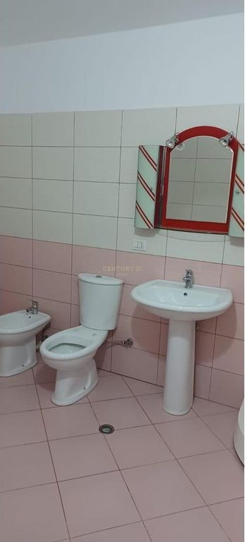 Apartament 2+1 per Qira në Fresk, Prane Pasticeri Melisa 400 € /Muaj