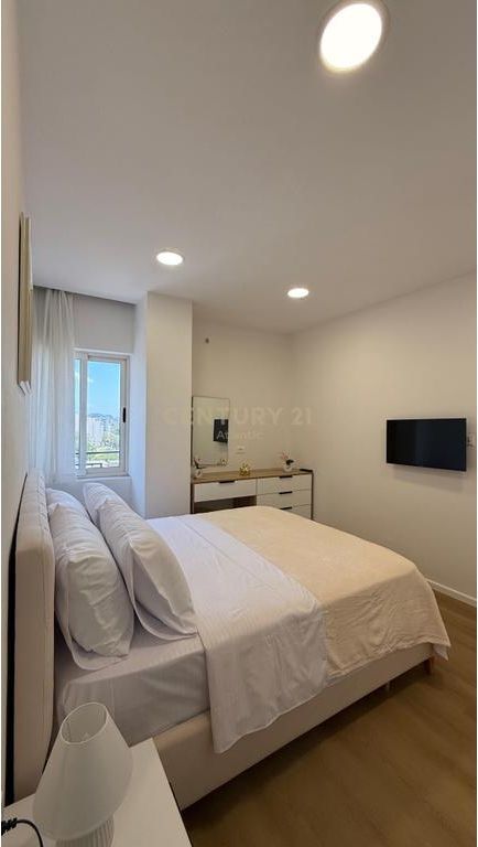 Apartament 1+1 Me Qira në Plazh Iliria, Durrës ! 50 m Larg Detit
