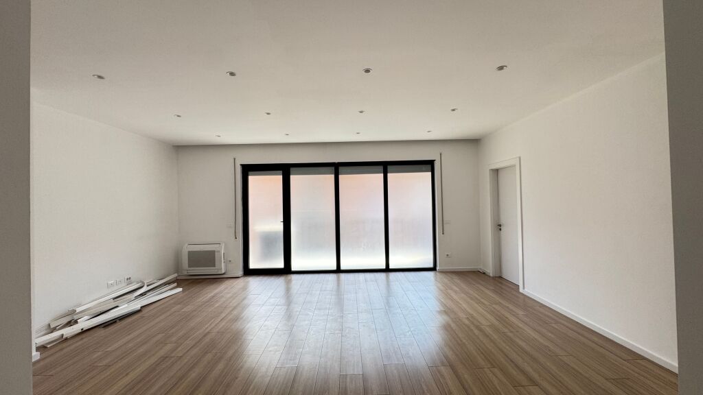 Office space for rent at Myslym Shyri !