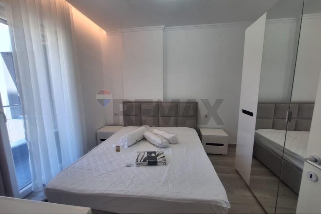 Apartament 1+1 me qera tek Bulevardi I Ri