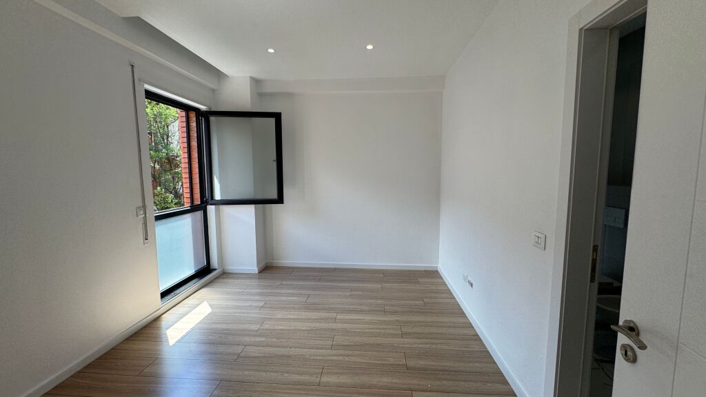 Office space for rent at Myslym Shyri !
