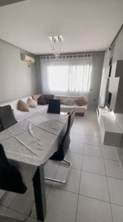 Apartament 2+1 per qera Bulevardi Migjeni !