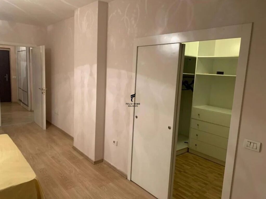 APARTAMENT ME QERA 2+1 ISH DOGANA 65.000 LEKE  FH-76613