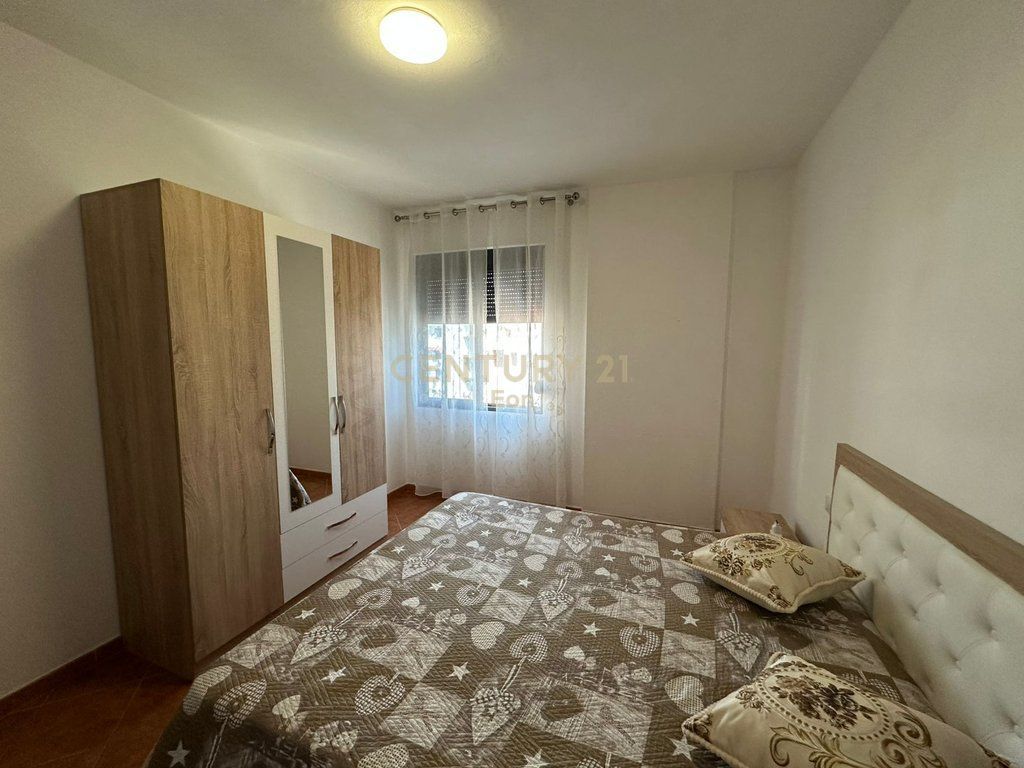 APPARTAMENTO 2+1+2 IN AFFITTO NEL CENTRO DI DURRËS, DI FRONTE A BLUE STAR!