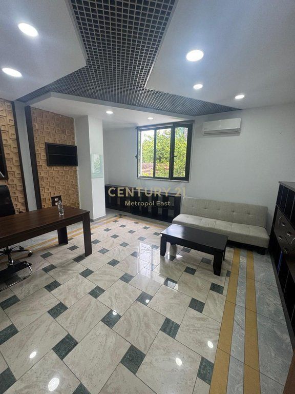 Office for rent in the Center