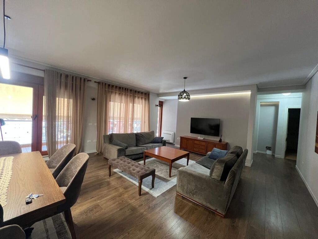 APARTAMENT 2+1 PER QIRA TEK KOMPLEKSI DELIJORGJI !