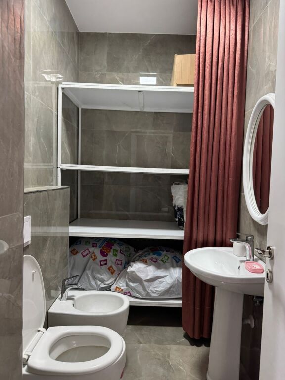 2+1, with parking at Hotel Merkuri Dogana, 650 thousand lek