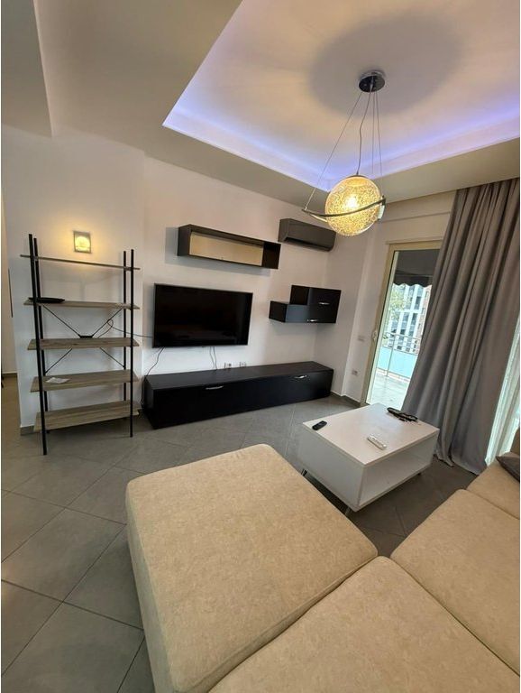 Apartament 2+1 me qira përballë Spitalit Amerikan 3 550 € /Muaj
