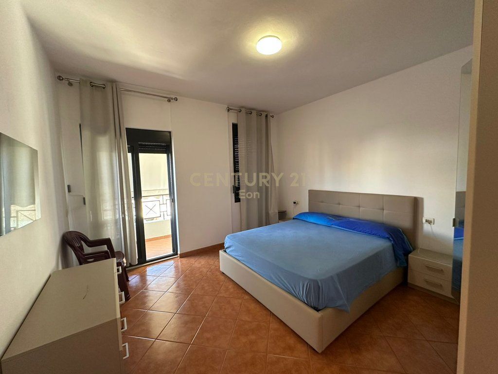 APPARTAMENTO 2+1+2 IN AFFITTO NEL CENTRO DI DURRËS, DI FRONTE A BLUE STAR!