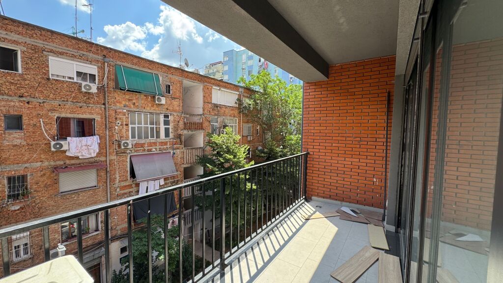 Office space for rent at Myslym Shyri !