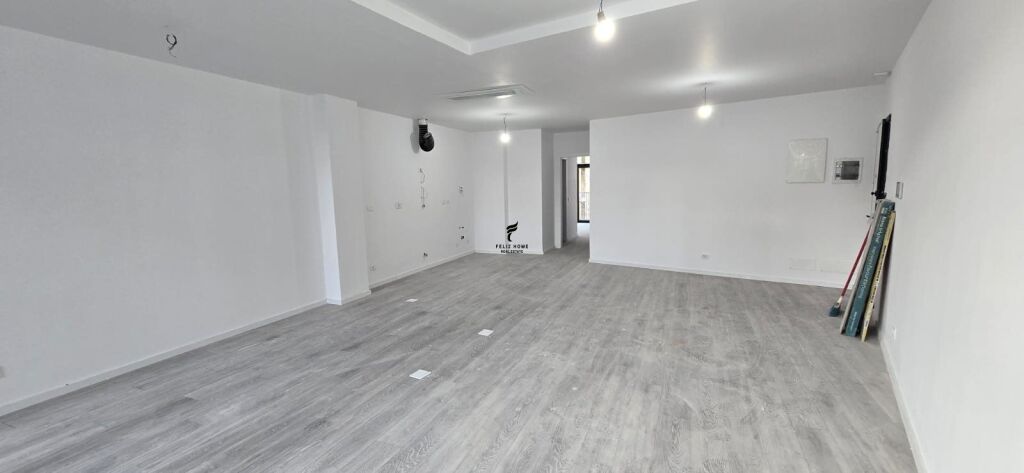 UFFICIO IN AFFITTO 87 M2 VISTA LAGO 150.000 LEKE FH-76503