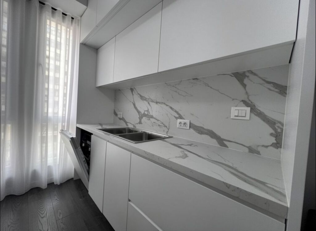 Qera | Apartament 2 + 1 | Stacioni i Trenit | 800 €/muaj