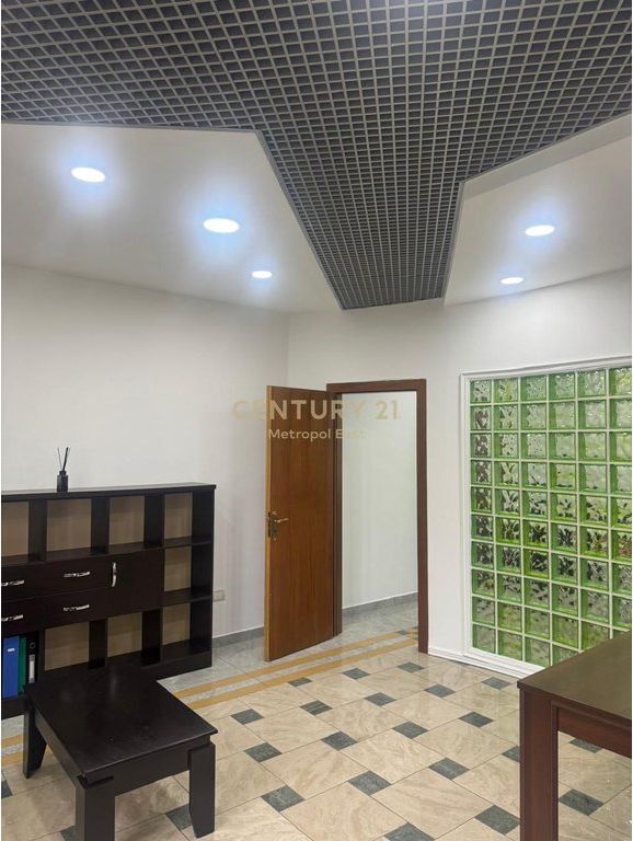 Office for rent in the Center