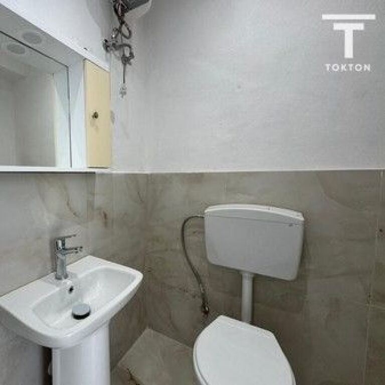 AFFITTO, AMBIENTE COMMERCIALE, VIA "JORDAN MISJA", TIRANA