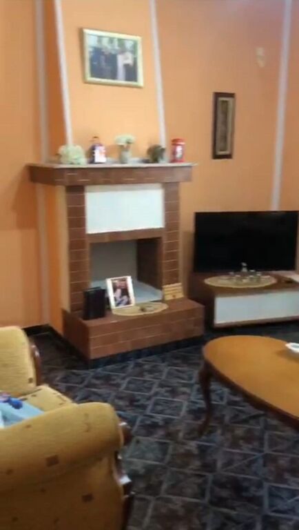 Rent | Shtëpi private 3 + 1 | Tregu Elektrik | 700 €/month