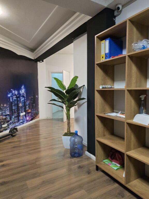 Office for rent on Kavaje Street