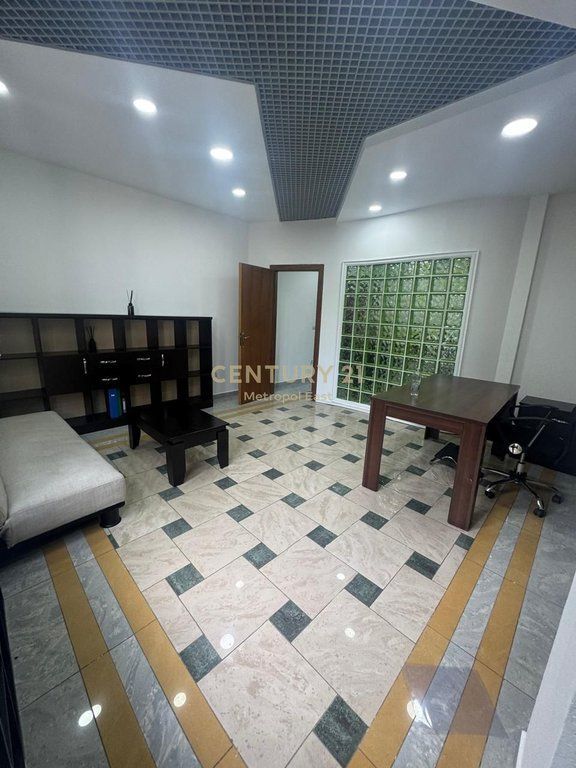 Office for rent in the Center