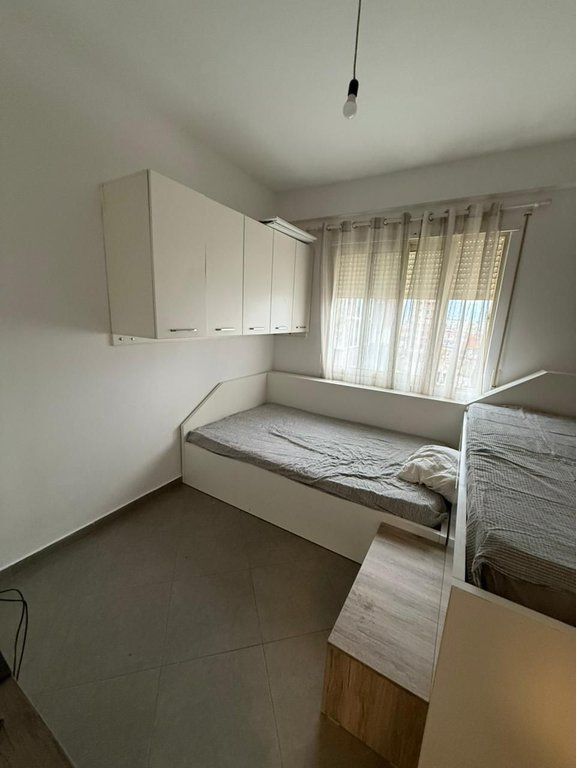 Apartament 2+1 me qira përballë Spitalit Amerikan 3 .550 € /Muaj